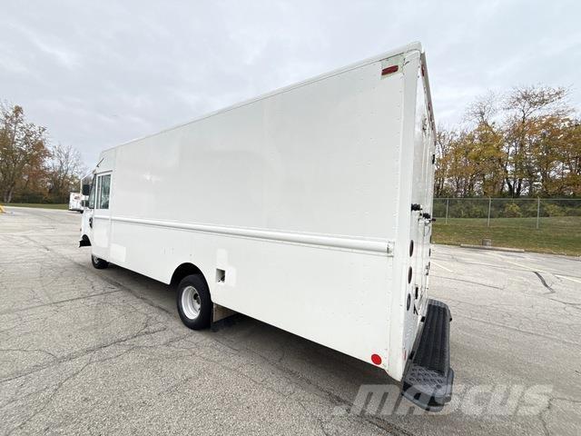 Ford Econoline Samochody dostawcze ze skrzynią zamkniętą