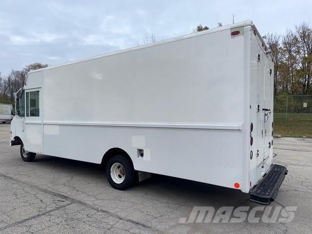 Ford Econoline Samochody dostawcze ze skrzynią zamkniętą