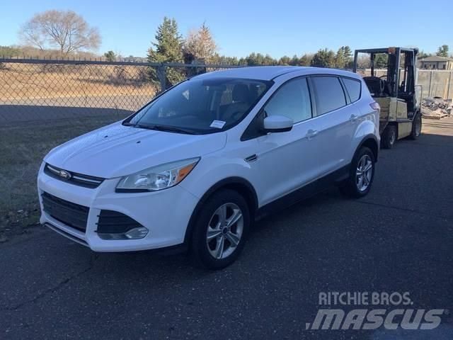 Ford Escape Samochody osobowe