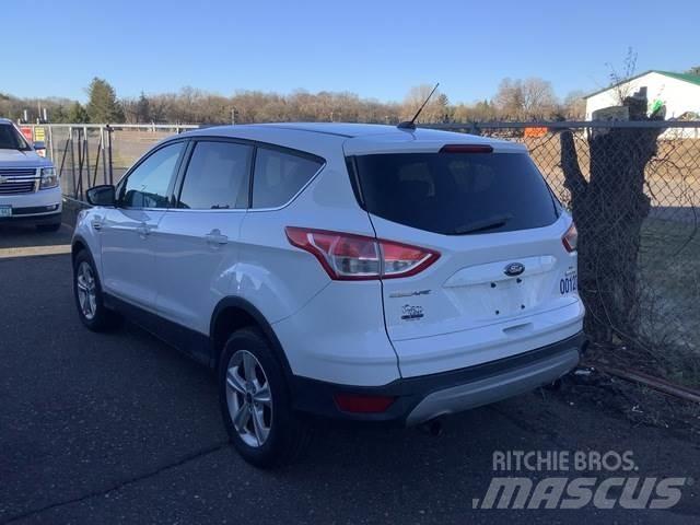 Ford Escape Samochody osobowe