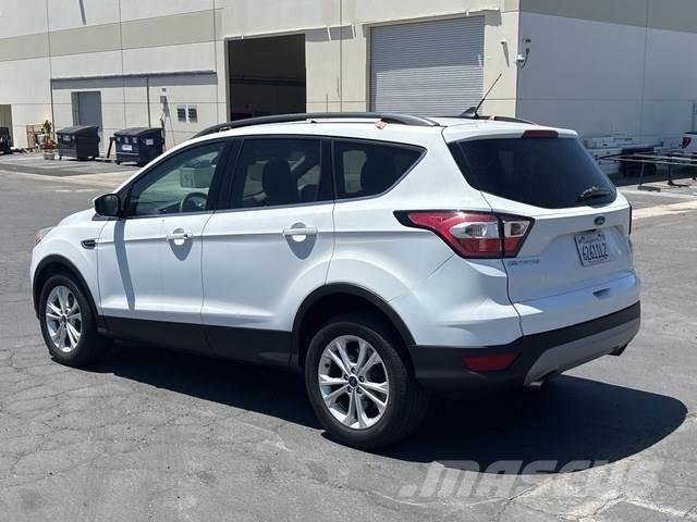 Ford Escape Samochody osobowe