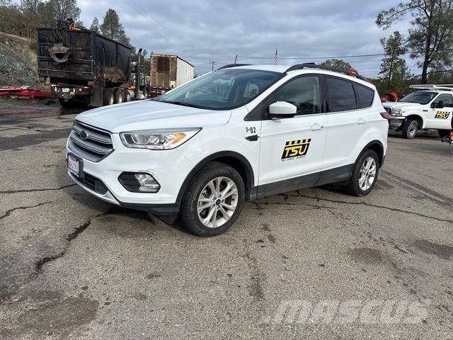 Ford Escape Samochody osobowe