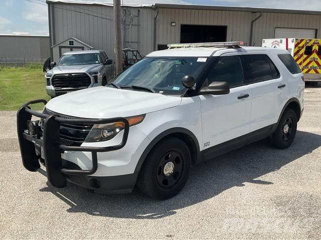 Ford Explorer Samochody osobowe