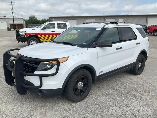 Ford Explorer Samochody osobowe