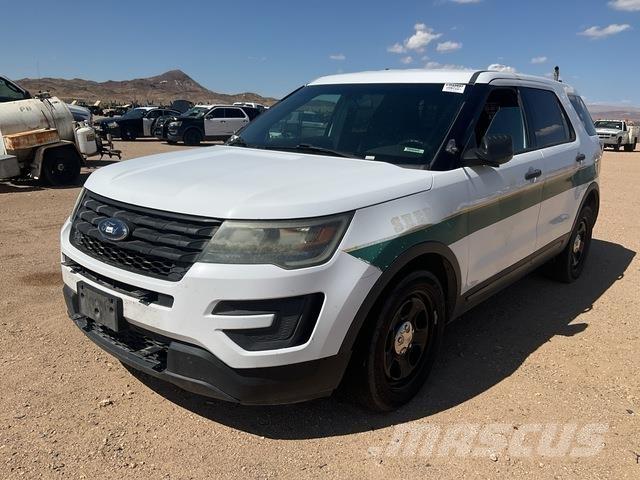 Ford Explorer Samochody osobowe
