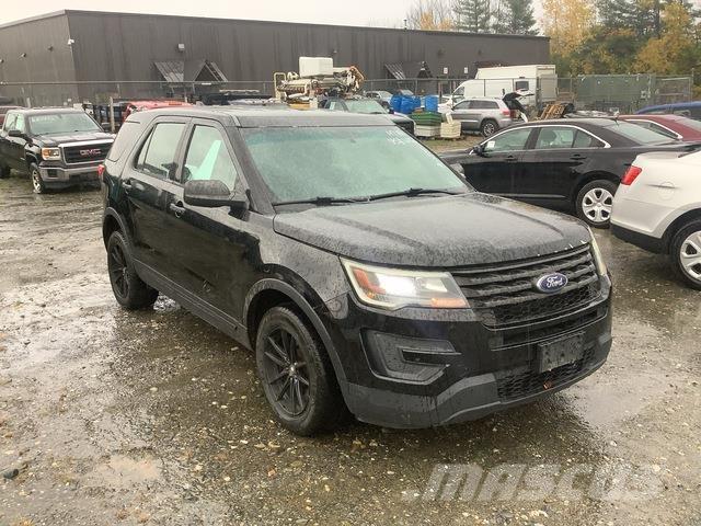 Ford Explorer Samochody osobowe