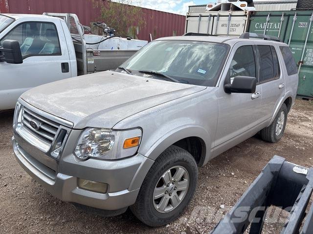 Ford Explorer Samochody osobowe