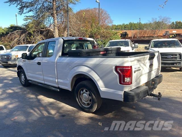 Ford F-150 Pick-upy / Pojazdy z otwieranymi burtami