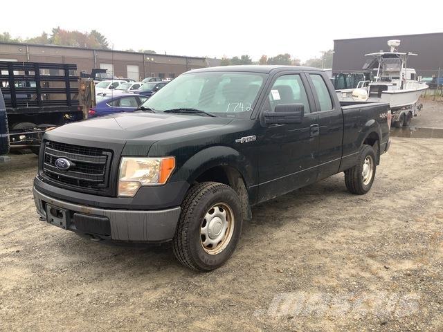 Ford F-150 XL Pick-upy / Pojazdy z otwieranymi burtami