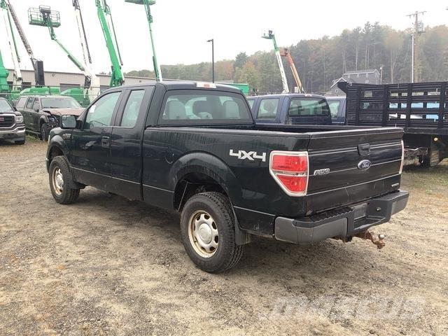 Ford F-150 XL Pick-upy / Pojazdy z otwieranymi burtami