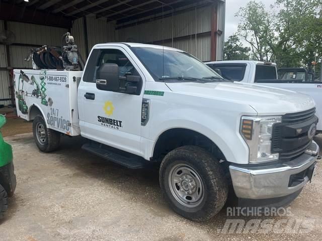 Ford F-250 Maszyny budowlane - Inne