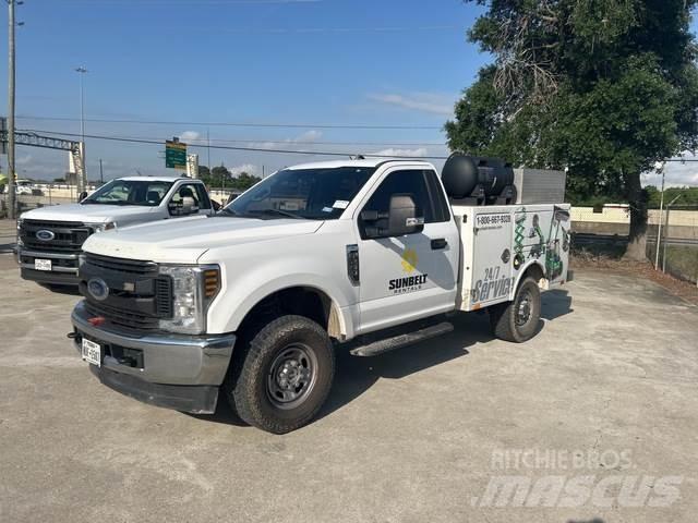Ford F-250 Pojazdy komunalne