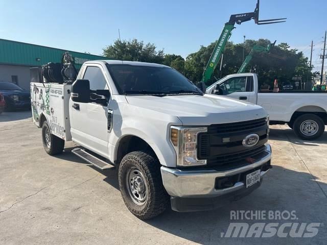 Ford F-250 Pojazdy komunalne