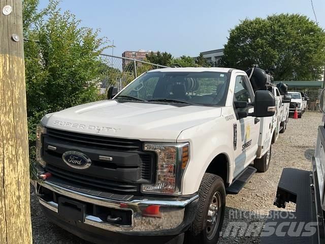 Ford F-250 Pojazdy komunalne