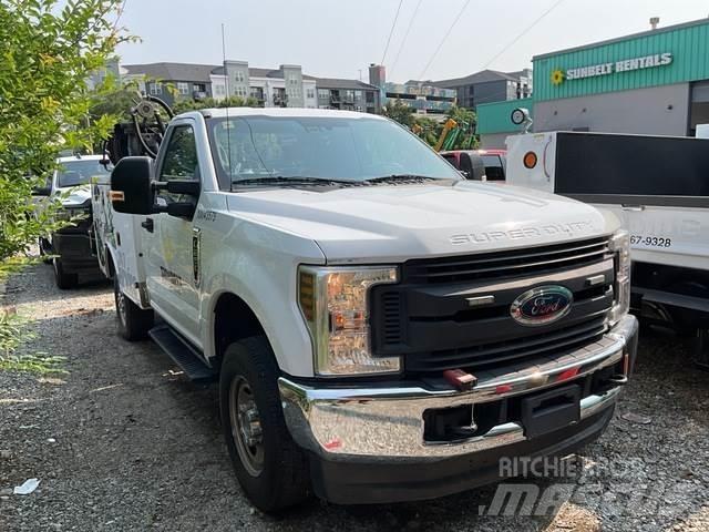 Ford F-250 Pojazdy komunalne