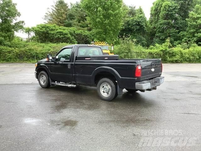 Ford F-250 Inne
