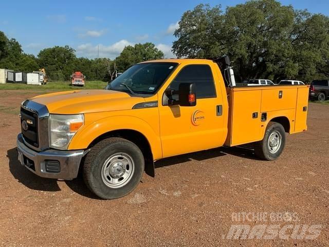 Ford F-250 Pick-upy / Pojazdy z otwieranymi burtami