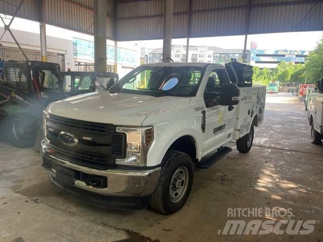Ford F-250 Pojazdy komunalne