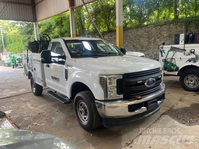 Ford F-250 Pojazdy komunalne