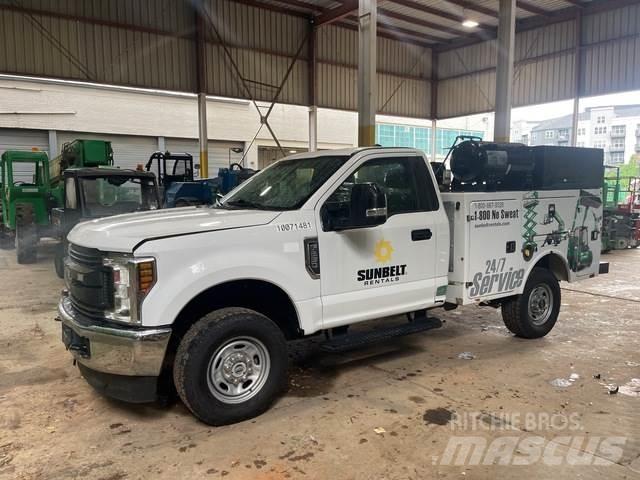 Ford F-250 Pick-upy / Pojazdy z otwieranymi burtami