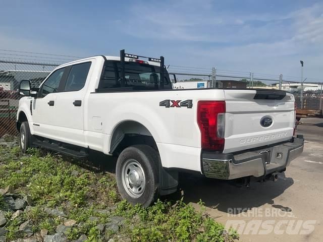 Ford F-250 Inne
