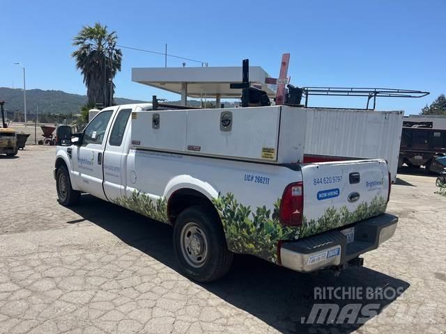 Ford F-250 Inne