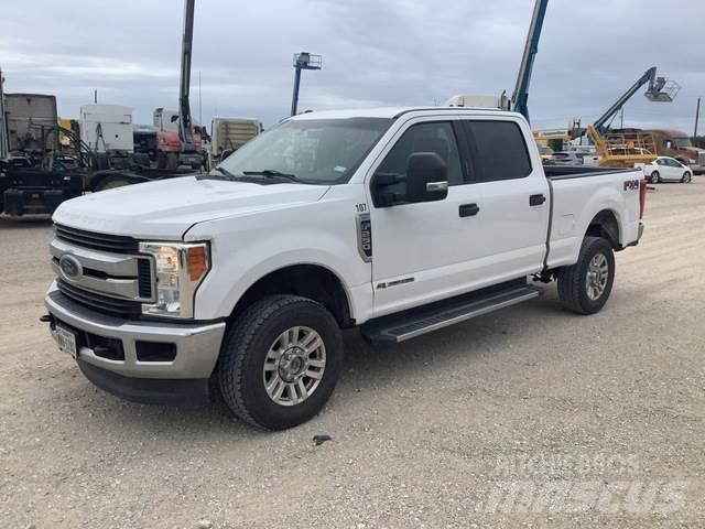 Ford F-250 Inne