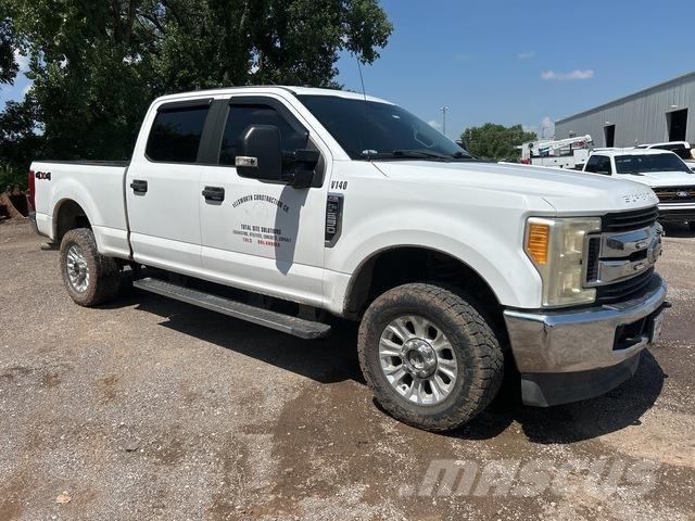 Ford F-250 Pick-upy / Pojazdy z otwieranymi burtami