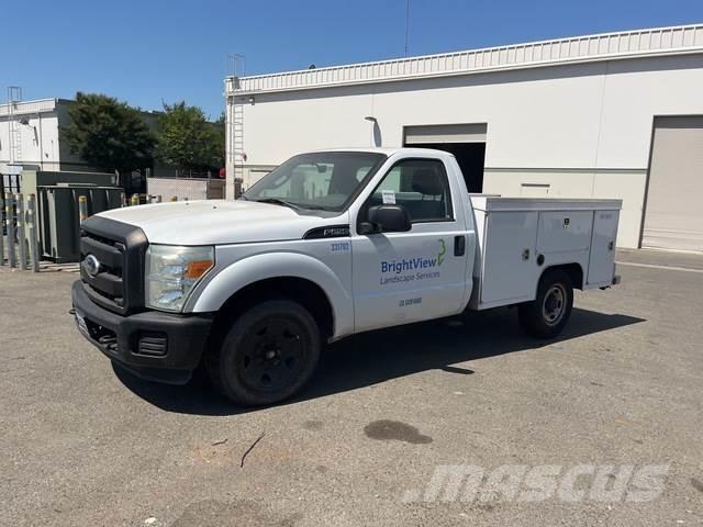 Ford F-250 Pick-upy / Pojazdy z otwieranymi burtami