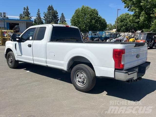 Ford F-250 Inne