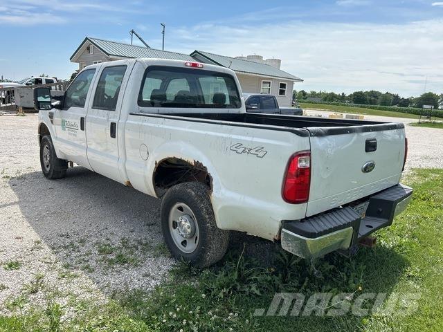 Ford F-250 Pick-upy / Pojazdy z otwieranymi burtami