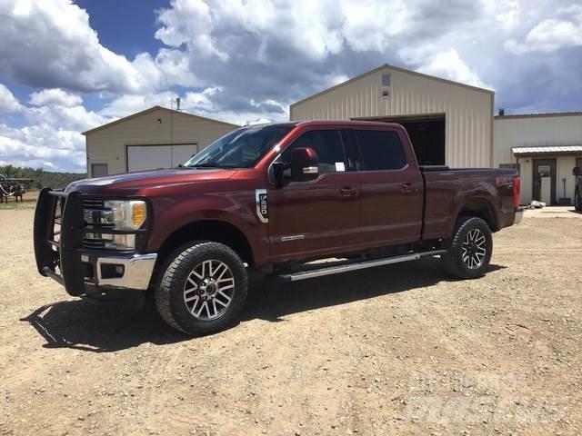 Ford F-250 Inne