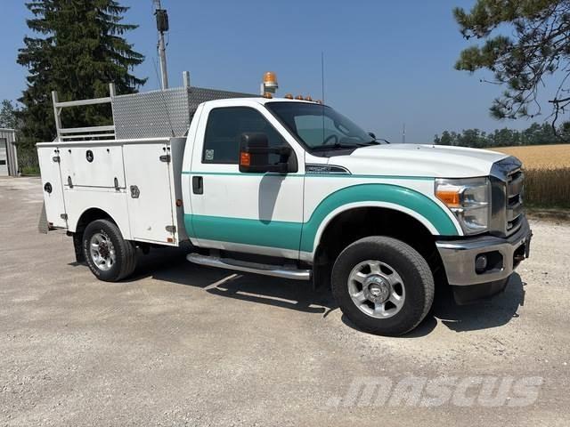 Ford F-250 Pick-upy / Pojazdy z otwieranymi burtami