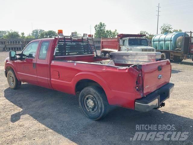 Ford F-250 Inne