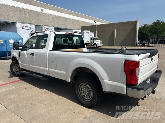 Ford F-250 Inne