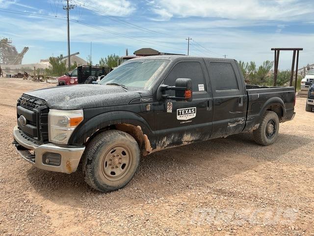 Ford F-250 Pick-upy / Pojazdy z otwieranymi burtami