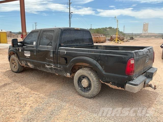 Ford F-250 Pick-upy / Pojazdy z otwieranymi burtami
