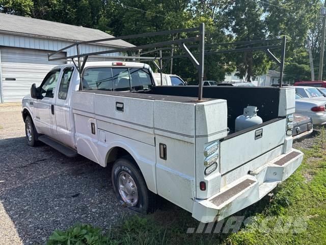 Ford F-250 Pick-upy / Pojazdy z otwieranymi burtami
