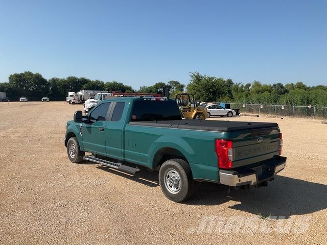 Ford F-250 Inne
