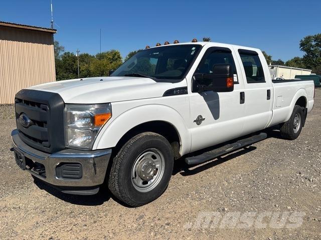 Ford F-250 Pick-upy / Pojazdy z otwieranymi burtami