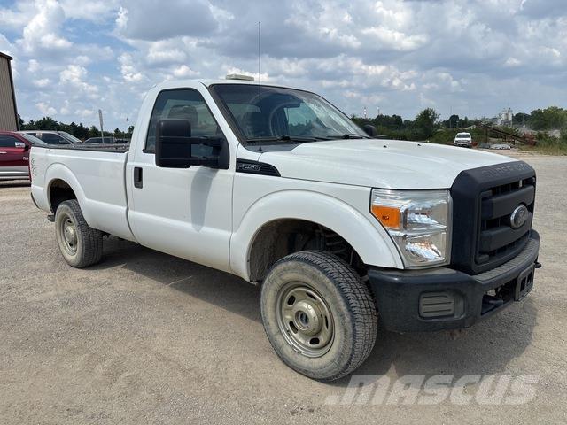 Ford F-250 Inne