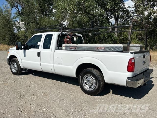 Ford F-250 Inne