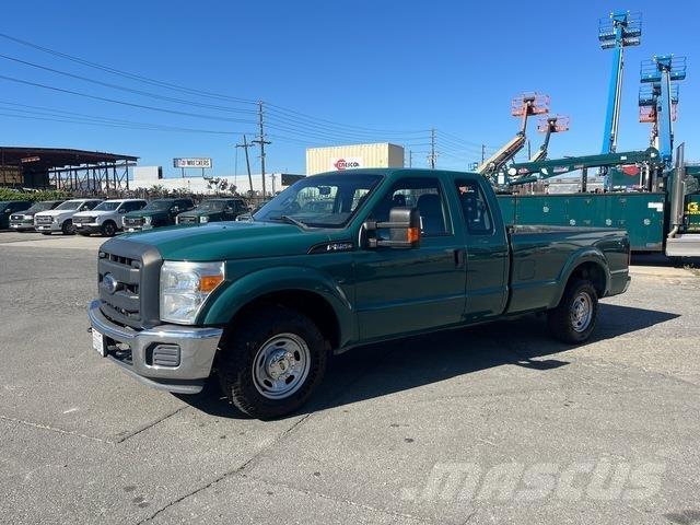 Ford F-250 Inne