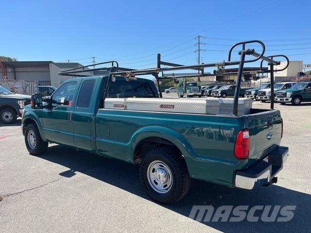 Ford F-250 Inne