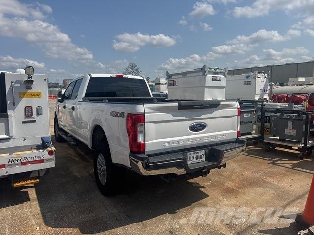 Ford F-250 Pick-upy / Pojazdy z otwieranymi burtami