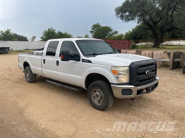 Ford F-250 Pick-upy / Pojazdy z otwieranymi burtami