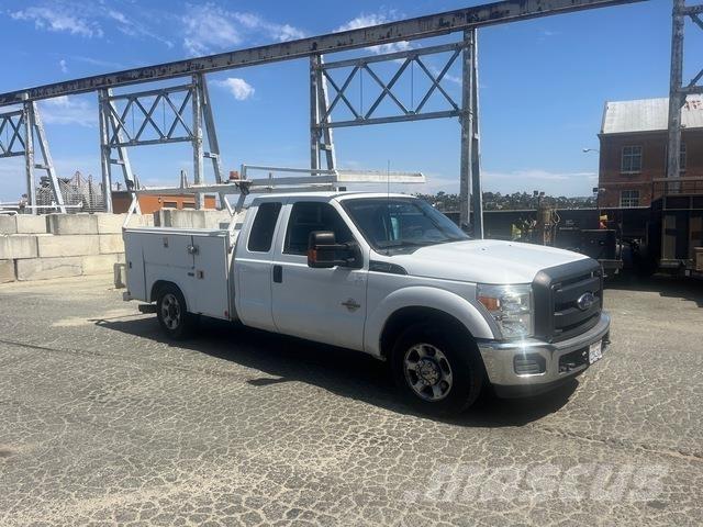Ford F-250 Pick-upy / Pojazdy z otwieranymi burtami