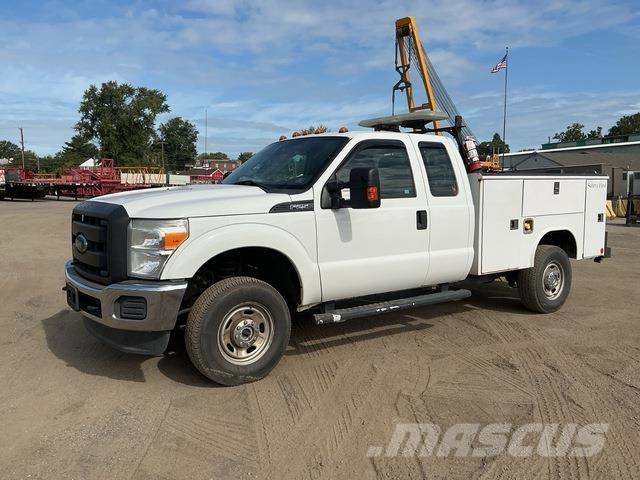 Ford F-250 Pick-upy / Pojazdy z otwieranymi burtami