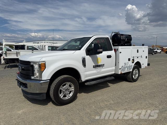 Ford F-250 Pojazdy komunalne