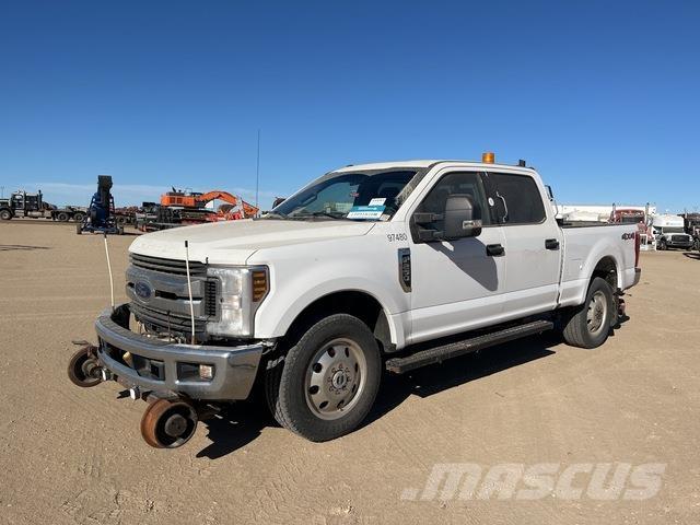 Ford F-250 Pick-upy / Pojazdy z otwieranymi burtami